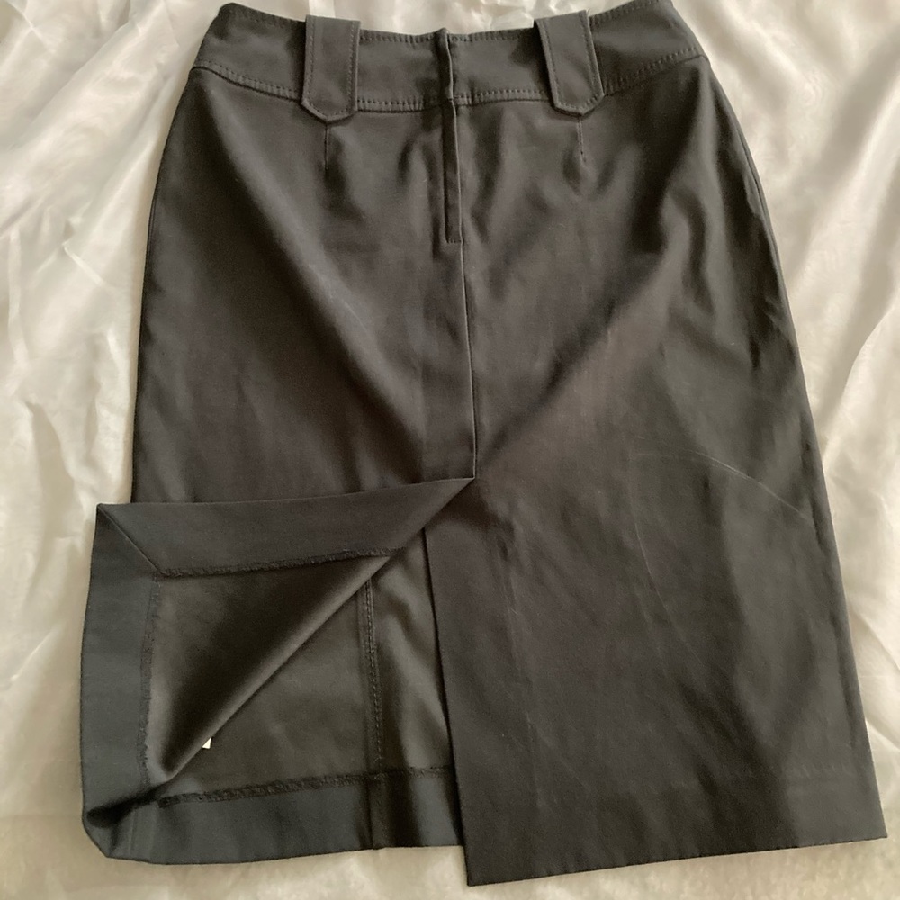 Black skirt - Picture 10 of 11